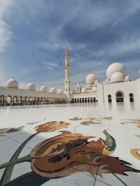 From Abu Dhabi: City Sightseeing and Sheikh Zayed Mosque | ®ExcursionMania