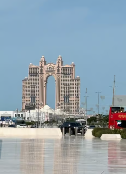 From Abu Dhabi: City Sightseeing and Sheikh Zayed Mosque | ®ExcursionMania