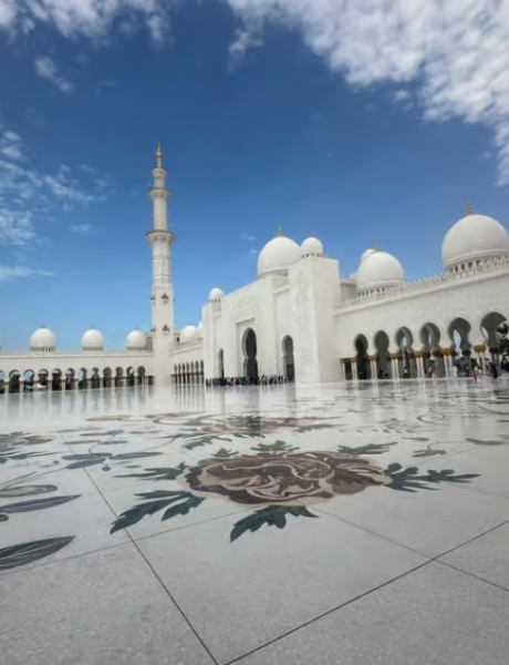 From Abu Dhabi: City Sightseeing and Sheikh Zayed Mosque | ®ExcursionMania