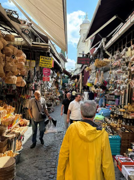 Istanbul: Guided Food Tour of Street Food and Markets | ®ExcursionMania