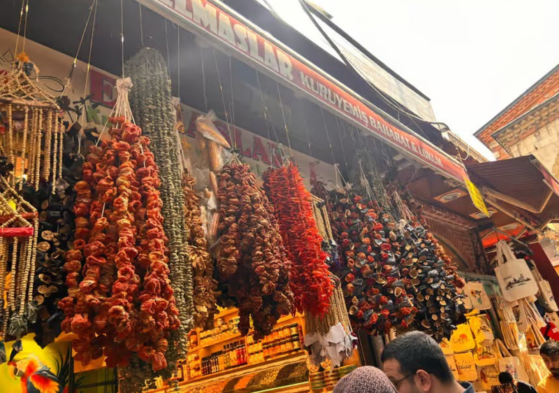 Istanbul: Guided Food Tour of Street Food and Markets | ®ExcursionMania