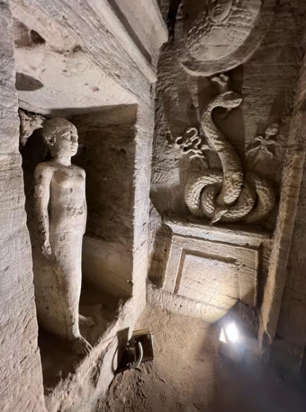 From Alexandria: Full-Day Guided Tour of Historical Sights | ®ExcursionMania