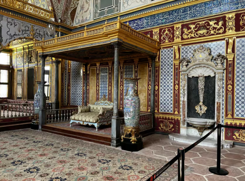 Istanbul: Discover Istanbul’s Blue Mosque & Topkapi Palace: A Guided Historical | ®ExcursionMania