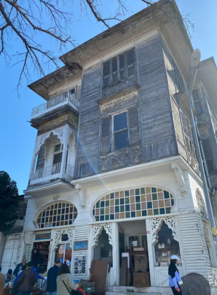 Istanbul: Round-Trip Ferry Tickets to the Princes' Islands | ®ExcursionMania