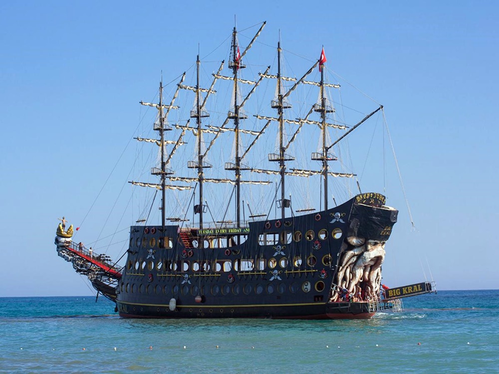 Side Pirate Boat Trip (BIG KRAL)