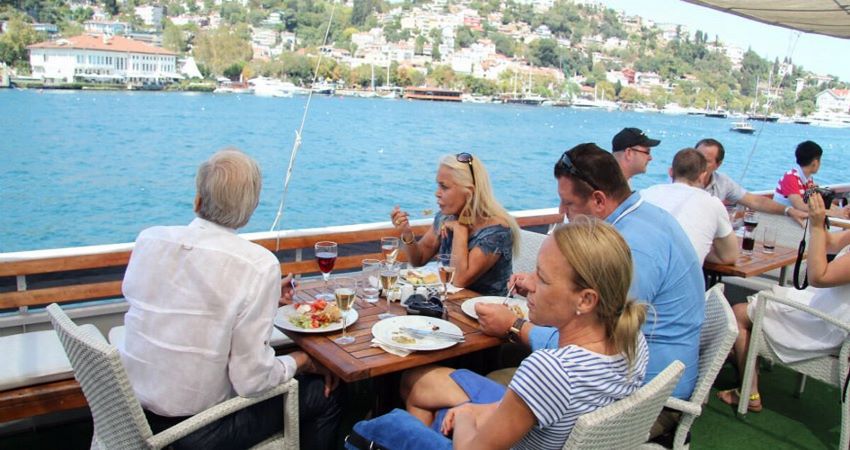bosporus lunch cruise