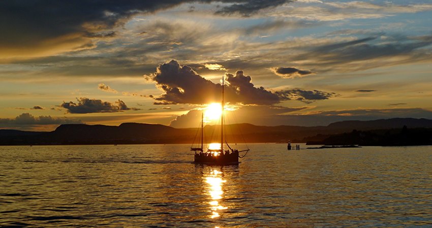 side sunset boat trip