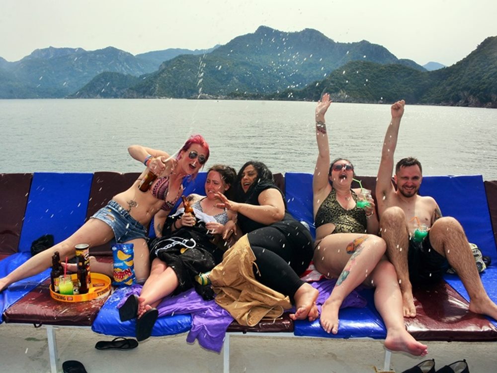 Icmeler Booze Cruise With Ultra All Inclusive Alcoholic Drinks